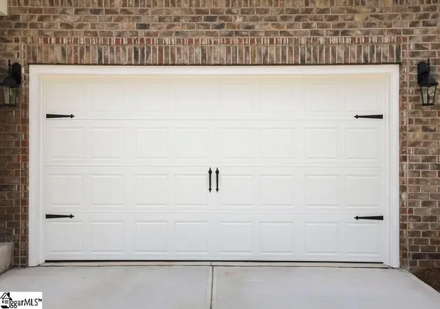 Photo 3 of Single family home for sale at 112 Sweetwood Ln, Simpsonville, SC 29680 | MLS# 1590646 | Listing updated on 2026-08-31
