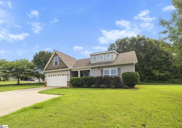 Photo 2 of Single family home for sale at 592 Hammett Store Rd, Lyman, SC 29365 | MLS# 1599054 | Listing updated on 2026-09-18
