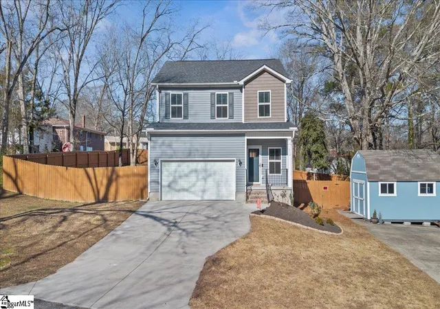 Photo 2 of Single family home for sale at 113 Mcfarlin St, Easley, SC 29640 | MLS# 1600404 | Listing updated on 2026-10-22