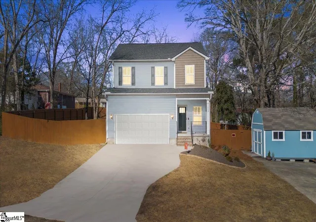 Photo 3 of Single family home for sale at 113 Mcfarlin St, Easley, SC 29640 | MLS# 1600404 | Listing updated on 2026-10-22