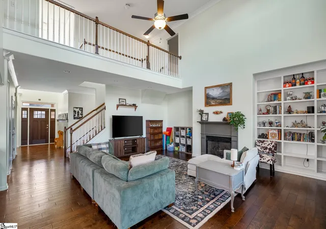 Photo 3 of Single family home for sale at 213 Terrace View Wy, Seneca, SC 29678 | MLS# 1593444 | Listing updated on 2026-06-01