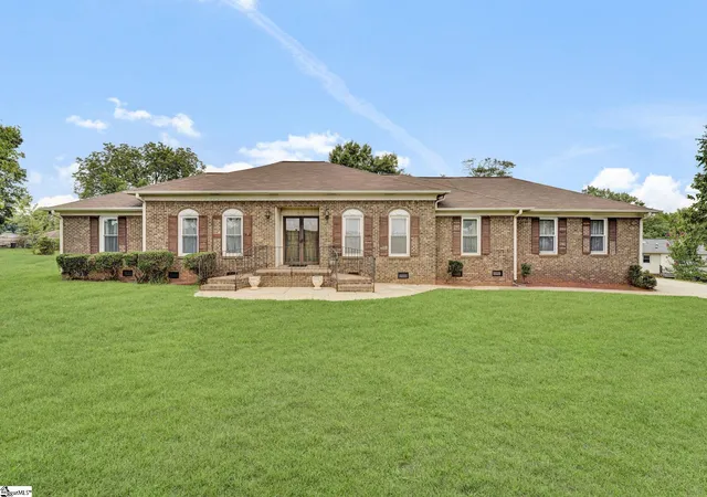 Photo 1 of Sale Pending at 511 Jacobs Rd, Greenville, SC 29605 | MLS# 1600365 | Listing updated on 2026-09-01