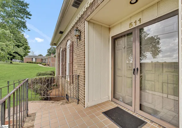 Photo 3 of Sale Pending at 511 Jacobs Rd, Greenville, SC 29605 | MLS# 1600365 | Listing updated on 2026-09-01