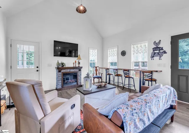 Photo 3 of Single family home for sale at 408 Boyd Rd, Laurens, SC 29360 | MLS# 1599327 | Listing updated on 2026-09-17