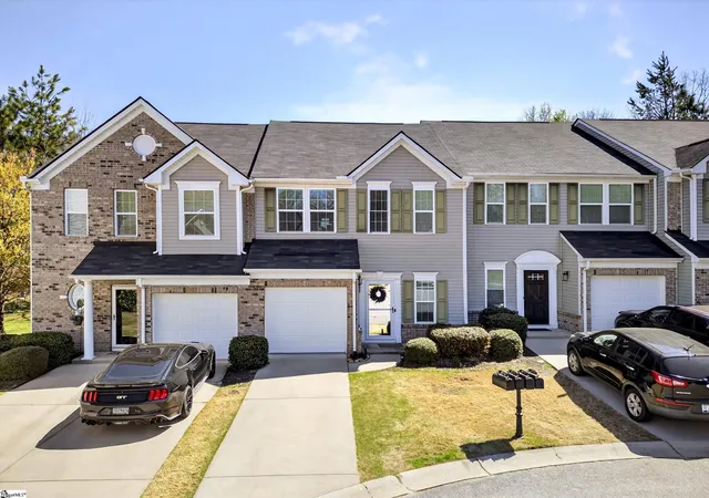 Photo 3 of Townhouse for sale at 475 Woodbark Ct, Mauldin, SC 29662 | MLS# 1585835 | Listing updated on 2026-08-18