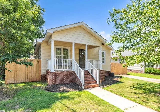 Photo 1 of Single family home for sale at 409 Gower St, Greenville, SC 29611 | MLS# 1585546 | Listing updated on 2026-09-18