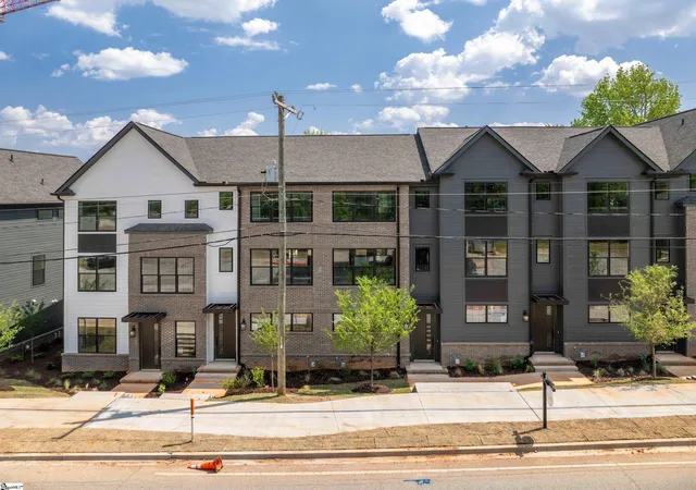 Photo 4 of Townhouse for sale at 1305 Pendleton St #Unit B, Greenville, SC 29611 | MLS# 1589768 | Listing updated on 2026-08-18