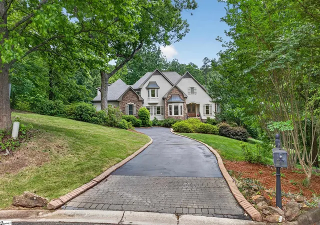 Photo 2 of Single family home for sale at 9 Portofino Ct, Greenville, SC 29609 | MLS# 1590924 | Listing updated on 2026-08-18
