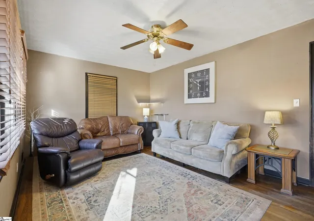 Homes for sale in Spartanburg, SC | 125 Foxhall Rd, Spartanburg, SC 29306 | MLS# 1582773