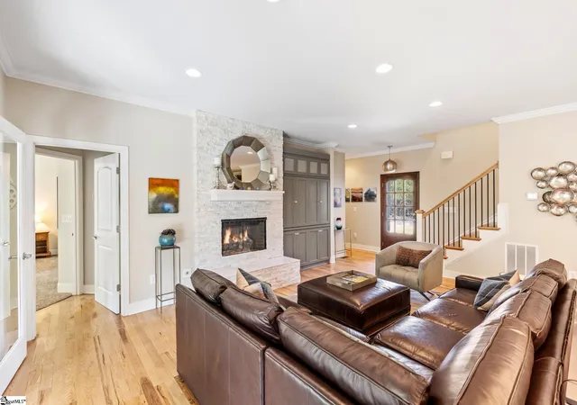 Photo 3 of Single family home for sale at 108 Mount Vista Ave, Greenville, SC 29605 | MLS# 1601122 | Listing updated on 2026-08-17