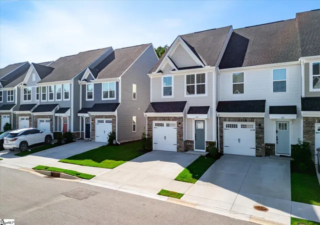 Photo 2 of Townhouse for sale at 336 Lograto Ln, Simpsonville, SC 29681 | MLS# 1601469 | Listing updated on 2026-08-20