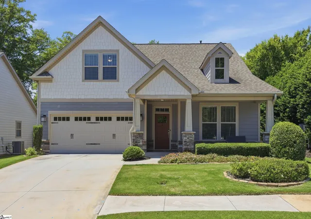 Photo 1 of Single family home for sale at 2 Ravencrest Ct, Simpsonville, SC 29680 | MLS# 1594169 | Listing updated on 2026-08-17