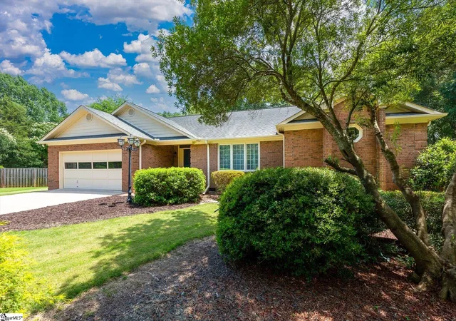 2nd image of 208 Yellow Poplar Ct, Simpsonville, SC 29681 | MLS# 1593949