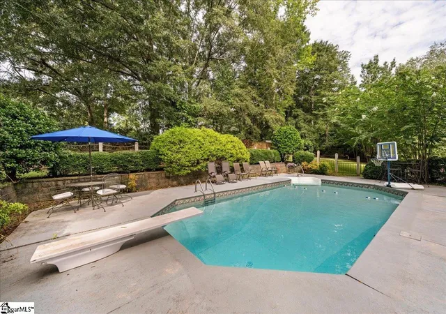 Photo 2 of Single family home for sale at 103 Hollymont Ct, Simpsonville, SC 29681 | MLS# 1602359 | Listing updated on 2026-09-15