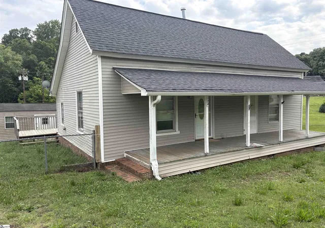 Homes for sale in Pelzer, SC | 24 Adger St, Pelzer, SC 29669 | MLS# 1593741