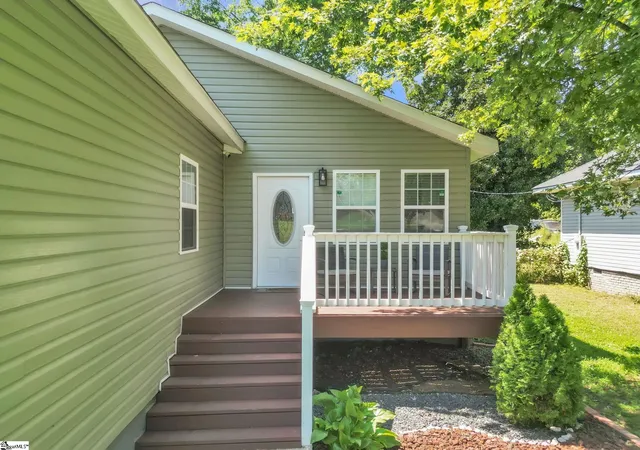 Photo 3 of Single family home for sale at 1026 Howard St, Spartanburg, SC 29303 | MLS# 1601573 | Listing updated on 2026-09-04