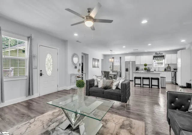 Photo 3 of Single family home for sale at 1026 Howard St, Spartanburg, SC 29303 | MLS# 1601573 | Listing updated on 2026-09-04