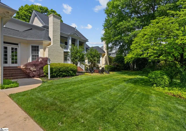 Photo 2 of Single family home for sale at 416 Hidden Hills Dr, Greenville, SC 29605 | MLS# 1586067 | Listing updated on 2026-10-01