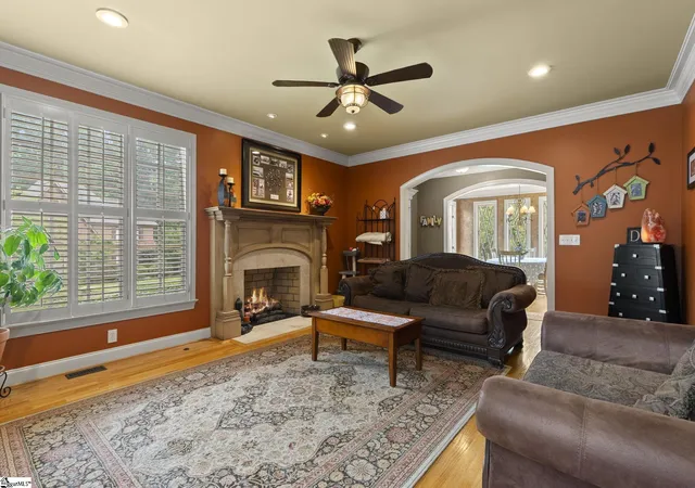 Photo 3 of Single family home for sale at 10 Knights Bridge Dr, Simpsonville, SC 29681 | MLS# 1600206 | Listing updated on 2026-09-13