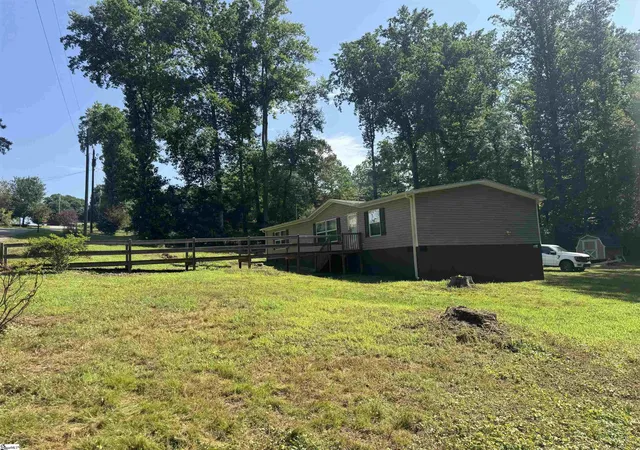 2nd image of 21 Hughes Rd, Greenville, SC 29611 | MLS# 1596259