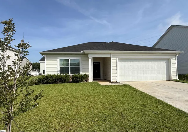 2nd image of 130 Myers Ln, Laurens, SC 29360 | MLS# 1593664