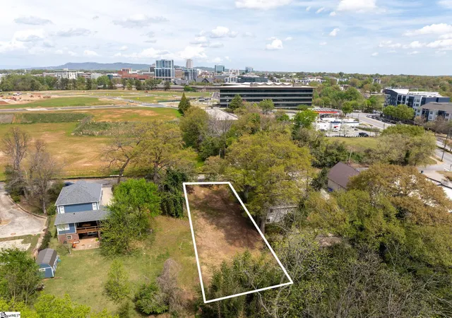 Photo 2 of Sale Pending at 110 Wakefield St, Greenville, SC 29601 | MLS# 1586450 | Listing updated on 2026-08-19