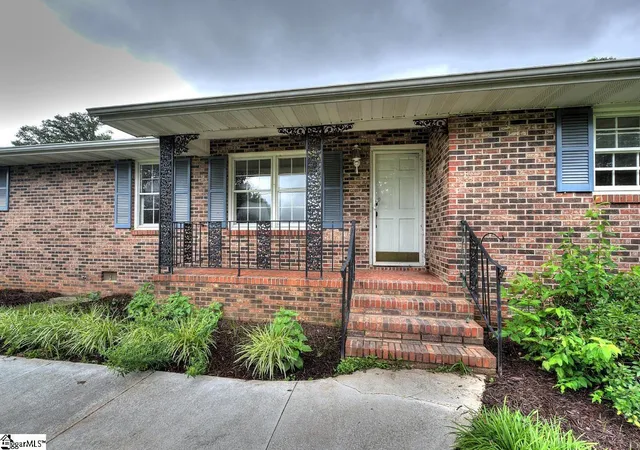 Photo 1 of Single family home for sale at 1195 Holly Springs Rd, Lyman, SC 29365 | MLS# 1593345 | Listing updated on 2026-09-02