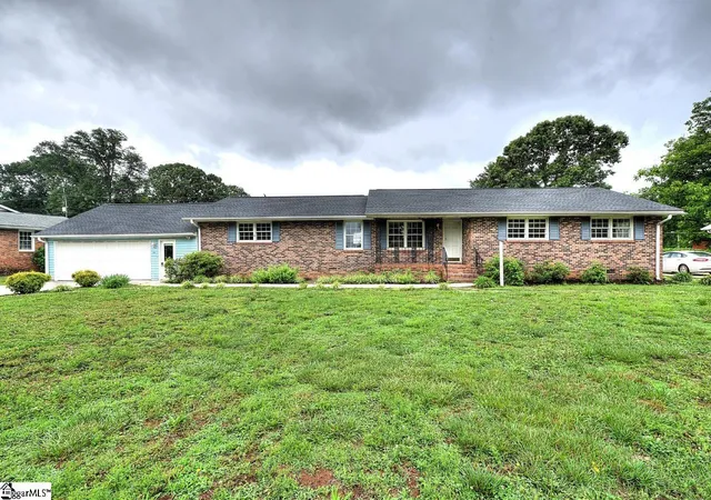 Photo 2 of Single family home for sale at 1195 Holly Springs Rd, Lyman, SC 29365 | MLS# 1593345 | Listing updated on 2026-09-02