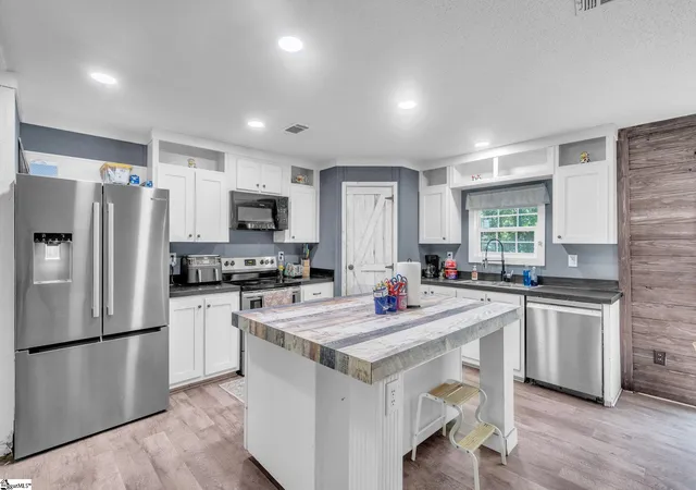 Photo 1 of Manufactured home for sale at 113 San Lucas Ln, Belton, SC 29627 | MLS# 1598240 | Listing updated on 2026-09-23