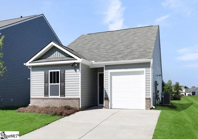 2nd image of 238 Deskin Ln, Fountain Inn, SC 29644 | MLS# 1590081