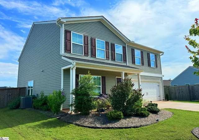 Photo 1 of Single family home for sale at 411 Whittier St, Greenville, SC 29605 | MLS# 1600733 | Listing updated on 2026-09-16