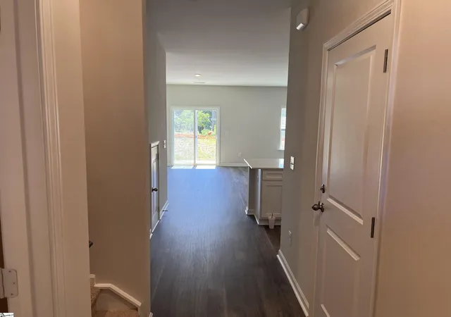 4th image of 722 Camperdown Wy, Spartanburg, SC 29301 | MLS# 1596650