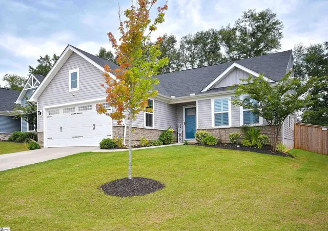 Photo 2 of Single family home for sale at 72 Timberwild Dr, Greenville, SC 29605 | MLS# 1601535 | Listing updated on 2026-09-10