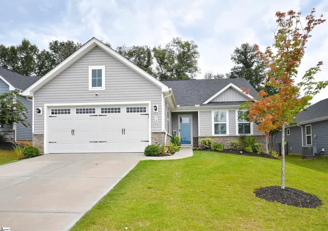 Photo 3 of Single family home for sale at 72 Timberwild Dr, Greenville, SC 29605 | MLS# 1601535 | Listing updated on 2026-09-10