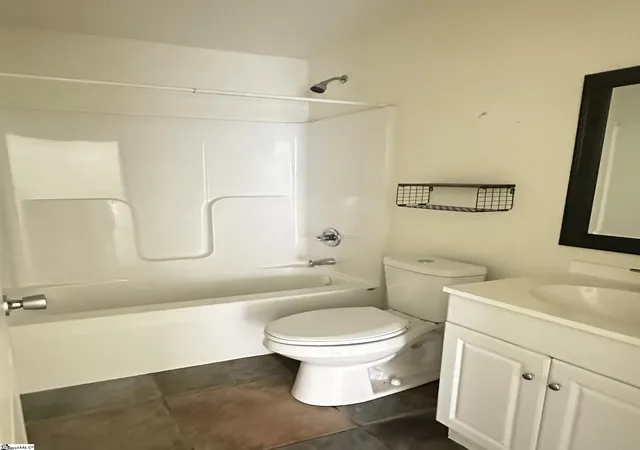Photo 3 of Single family home for sale at 204 Dillon Dr, Clinton, SC 29325 | MLS# 1594913 | Listing updated on 2026-07-20
