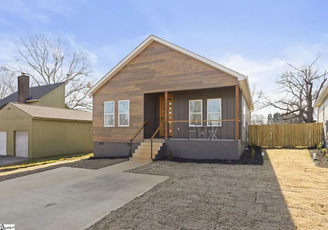 Photo 1 of Sale Pending at 11 Shubuta Ct, Greenville, SC 29617 | MLS# 1598281 | Listing updated on 2026-08-22