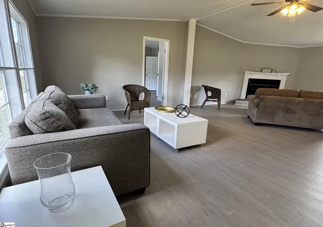 Photo 3 of Manufactured home for sale at 307 Jenkins Bridge Rd, Fountain Inn, SC 29644 | MLS# 1601274 | Listing updated on 2026-08-19