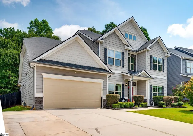 Photo 3 of Single family home for sale at 95 Grand River Ln, Simpsonville, SC 29681 | MLS# 1602388 | Listing updated on 2026-10-07