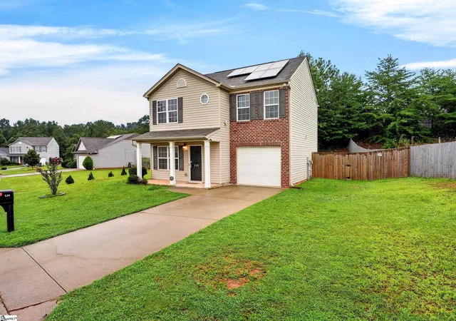 Photo 2 of Single family home for sale at 626 Duncan Station Dr, Duncan, SC 29334 | MLS# 1597882 | Listing updated on 2026-08-12