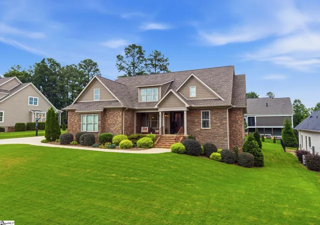 Photo 3 of Sale Pending at 617 Crowe Creek Trl, Inman, SC 29349 | MLS# 1600599 | Listing updated on 2026-09-01
