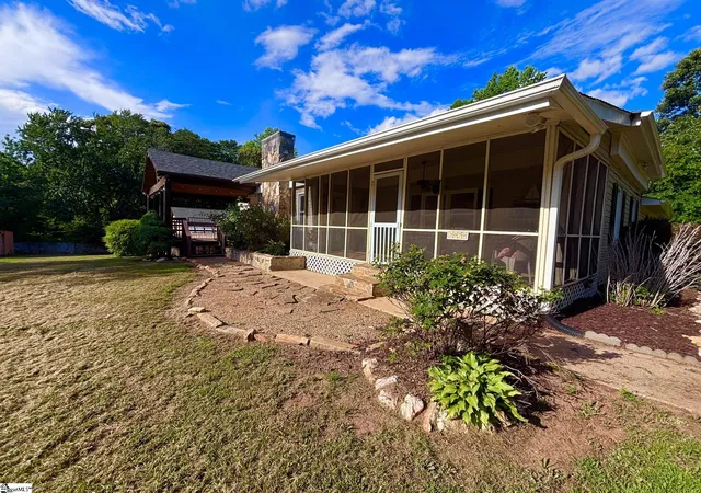 Homes for sale in Travelers Rest, SC | 2070 Little Texas Rd, Travelers Rest, SC 29690 | MLS# 1591196