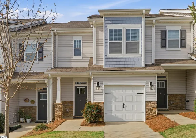 Photo 2 of Townhouse for sale at 6 Planters Pl, Greer, SC 29650 | MLS# 1588387 | Listing updated on 2026-07-27