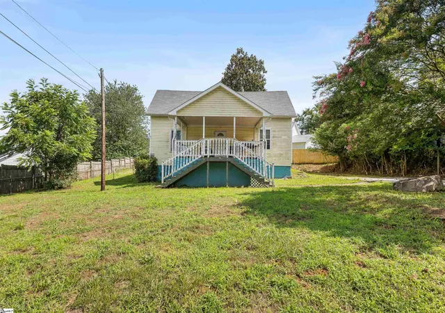 Homes for sale in Pelzer, SC | 31 Mccaughrin St, Pelzer, SC 29669 | MLS# 1591880