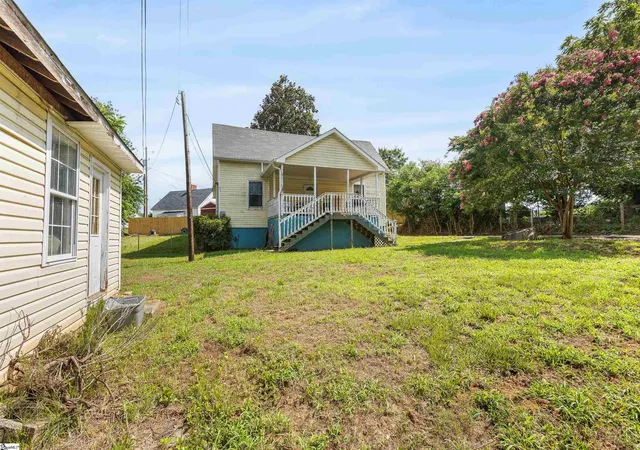 Homes for sale in Pelzer, SC | 31 Mccaughrin St, Pelzer, SC 29669 | MLS# 1591880