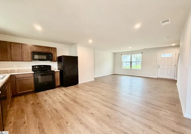 4th image of 818 Cranbrook Dr, Woodruff, SC 29388 | MLS# 1593515
