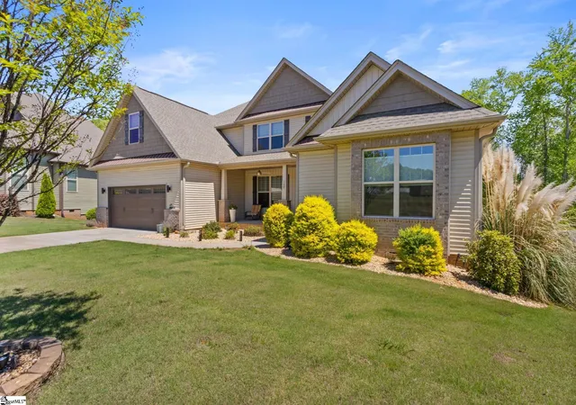Photo 3 of Single family home for sale at 109 Fitzwilliam Pl, Piedmont, SC 29673 | MLS# 1600235 | Listing updated on 2026-09-17