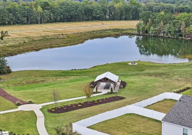 9th image of 239 Deskin Ln, Fountain Inn, SC 29644 | MLS# 1590637