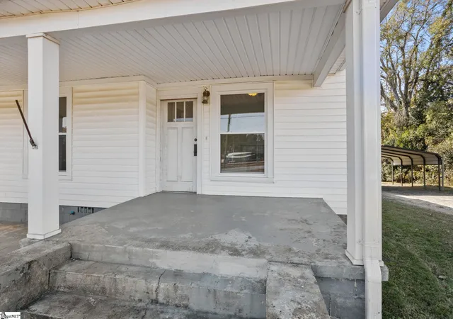 Photo 3 of Single family home for sale at 5994 N Old Laurens Rd, Gray Court, SC 29645 | MLS# 1599695 | Listing updated on 2026-08-04