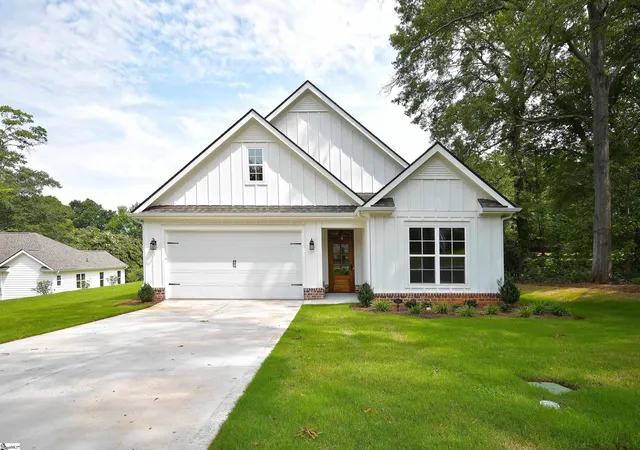 Photo 1 of Single family home for sale at 101 E C Ave #Lot B, Easley, SC 29640 | MLS# 1599028 | Listing updated on 2026-07-28