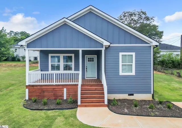 Photo 2 of Single family home for sale at 54 3rd Ave, Greenville, SC 29611 | MLS# 1600995 | Listing updated on 2026-09-12